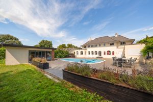 Photo 30- click for photo gallery